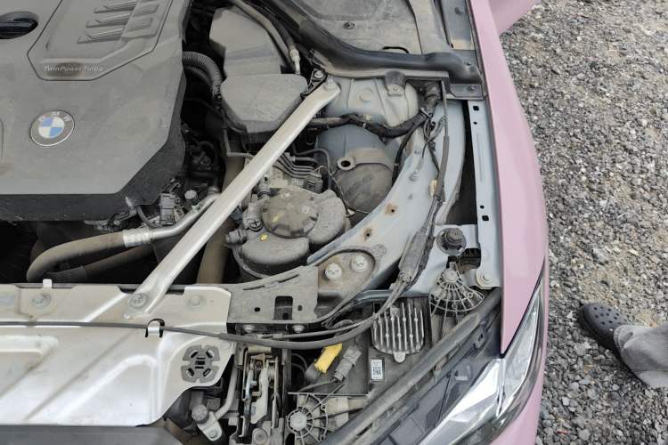 Used BMW 4 Series 2023 425i M Sport Package Engine Bay Left