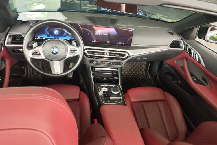 Used BMW 4 Series 2023 425i Convertible M Sport Package Center Console