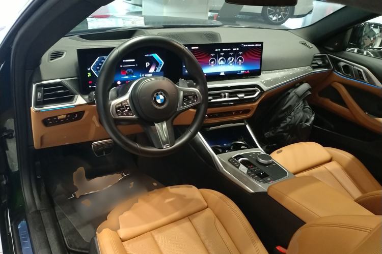 Used BMW 4 Series 2023 430i M Sport Night Edition Center Console