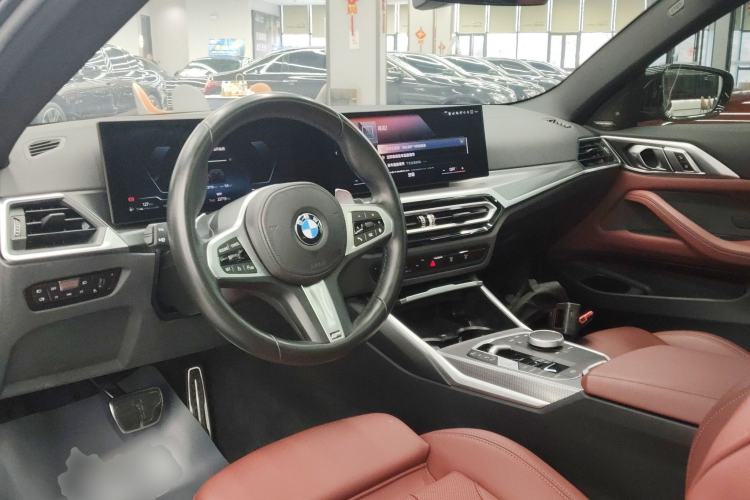 Used BMW 4 Series 2023 425i M Sport Night Edition Center Console