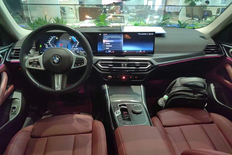 Used BMW 4 Series 2023 425i Gran Coupe M Sport Package Center Console