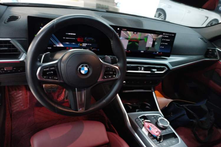 Used BMW 4 Series 2023 425i Convertible M Sport Night Edition Package Center Console