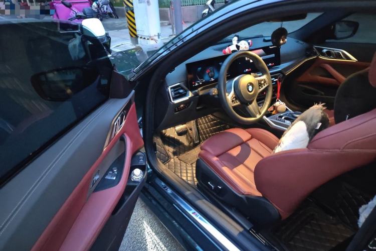 Used BMW 4 Series 2023 425i M Sport Night Edition Driver Seat