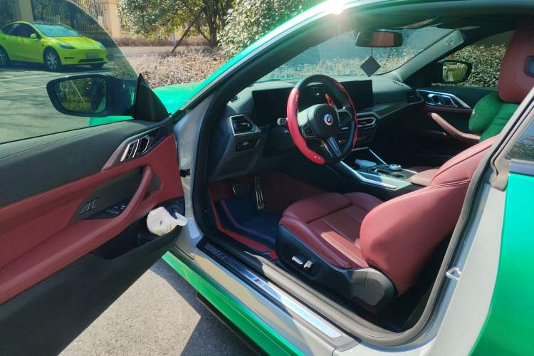 Used BMW 4 Series 2023 425i M Sport Night Edition Driver Seat