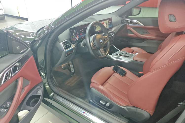 Used BMW 4 Series 2023 425i M Sport Night Edition Driver Seat