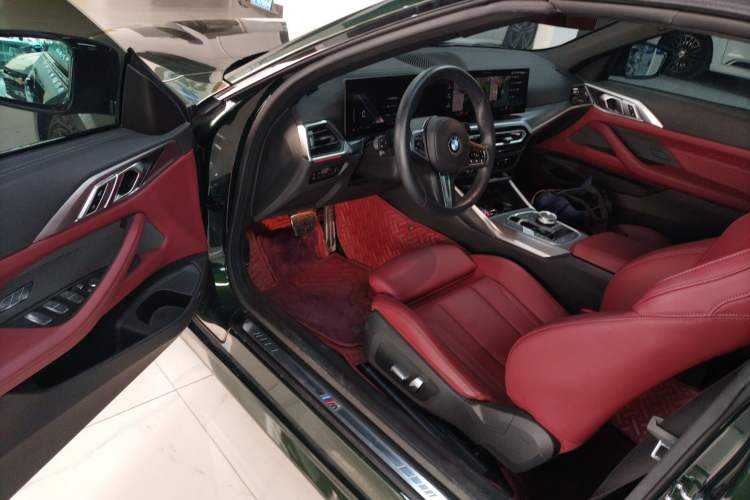 Used BMW 4 Series 2023 425i Convertible M Sport Night Edition Package Driver Seat