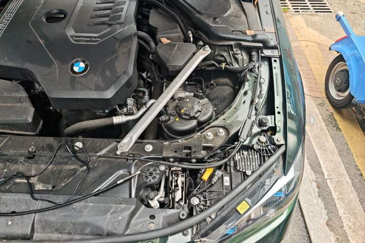 Used BMW 4 Series 2023 425i M Sport Night Edition Engine Bay Left