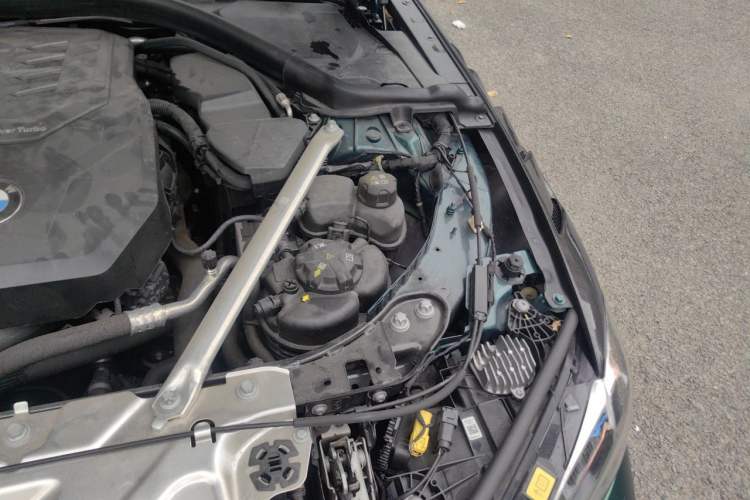 Used BMW 4 Series 2023 430i M Sport Night Edition Engine Bay Left