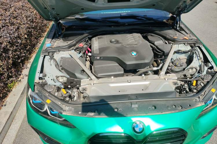Used BMW 4 Series 2023 425i M Sport Night Edition Engine Bay Right