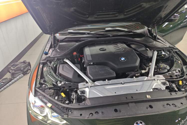 Used BMW 4 Series 2023 425i M Sport Night Edition Engine Bay Right