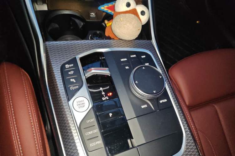 Used BMW 4 Series 2023 425i M Sport Night Edition Gear Lever