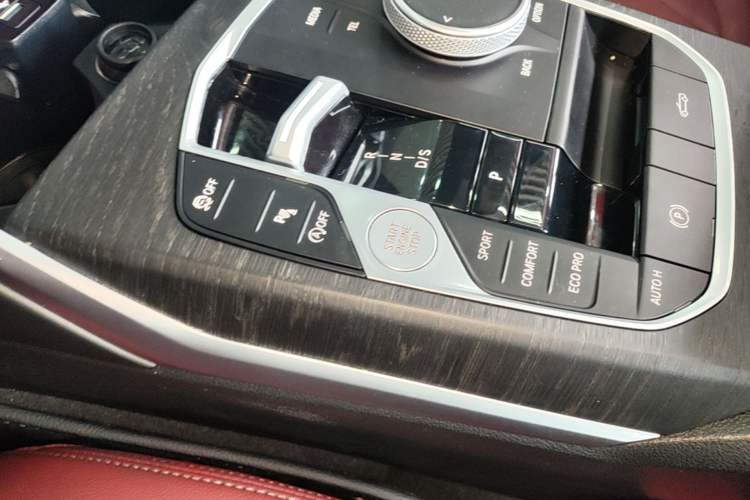 Used BMW 4 Series 2023 425i Convertible M Sport Package Gear Lever