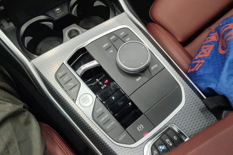 Used BMW 4 Series 2023 425i M Sport Night Edition Gear Lever