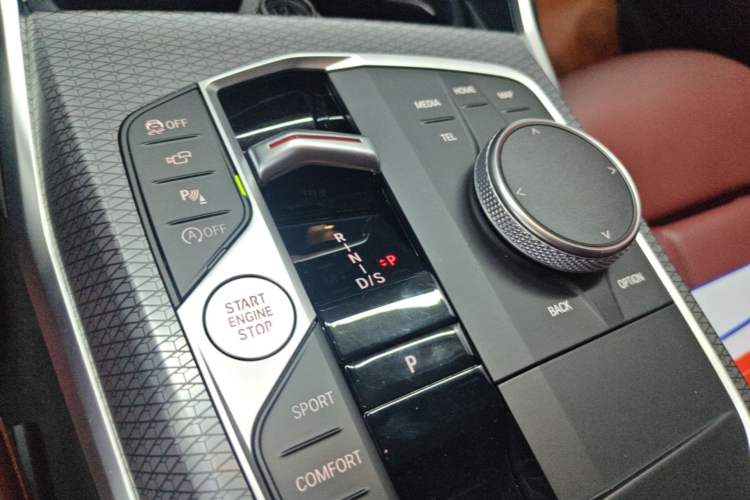 Used BMW 4 Series 2023 425i M Sport Night Edition Gear Lever