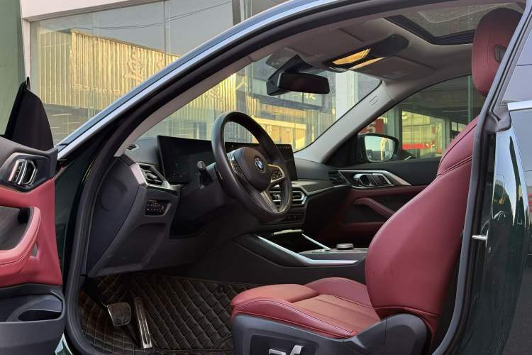 Used BMW 4 Series 2023 425i M Sport Package Interior 2