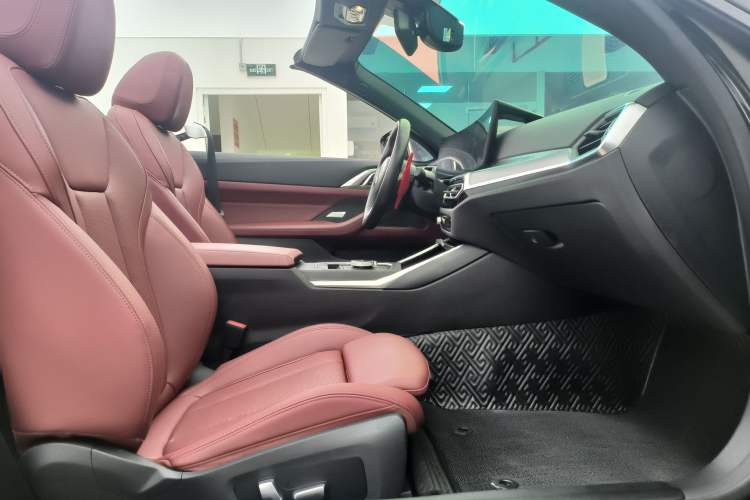Used BMW 4 Series 2023 425i Convertible M Sport Night Edition Package Interior 3