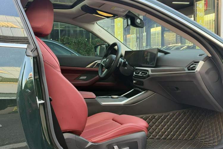 Used BMW 4 Series 2023 425i M Sport Package Interior 3