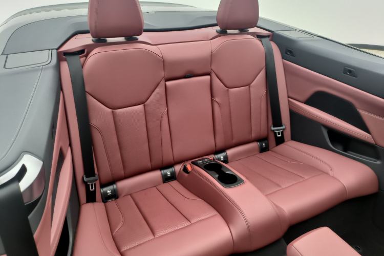 Used BMW 4 Series 2023 425i Convertible M Sport Night Edition Package Interior 4