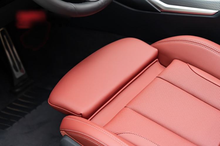 Used BMW 4 Series 2023 425i Convertible M Sport Night Edition Package Interior 9