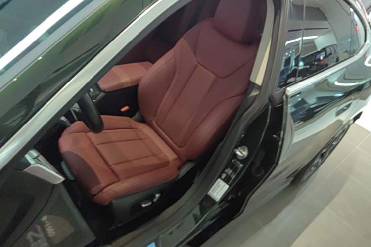 Used BMW 4 Series 2023 425i Gran Coupe M Sport Package Left Front Seat
