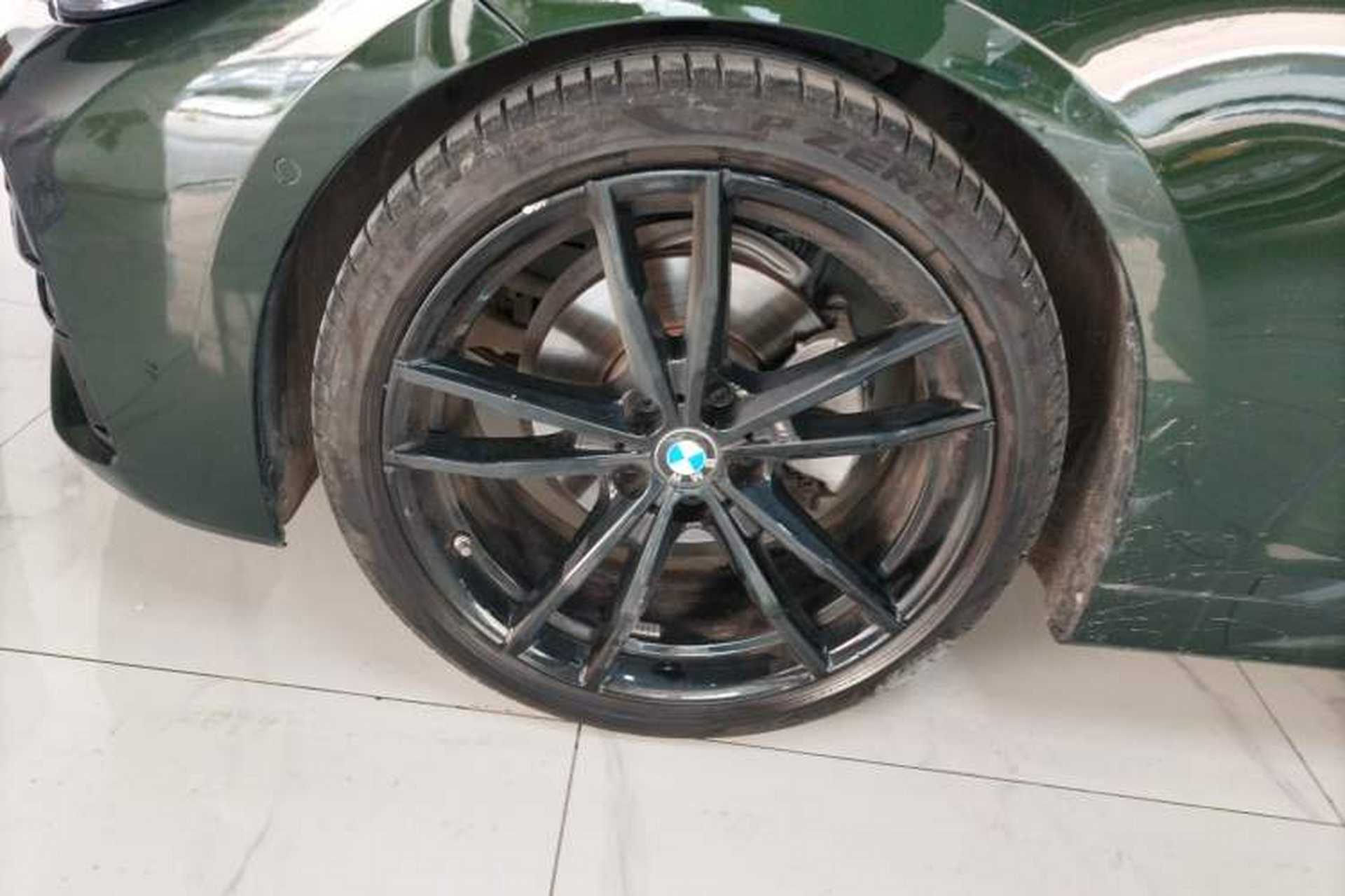 Used BMW 4 Series 2023 425i Convertible M Sport Night Edition Package Left Front Wheel Hub