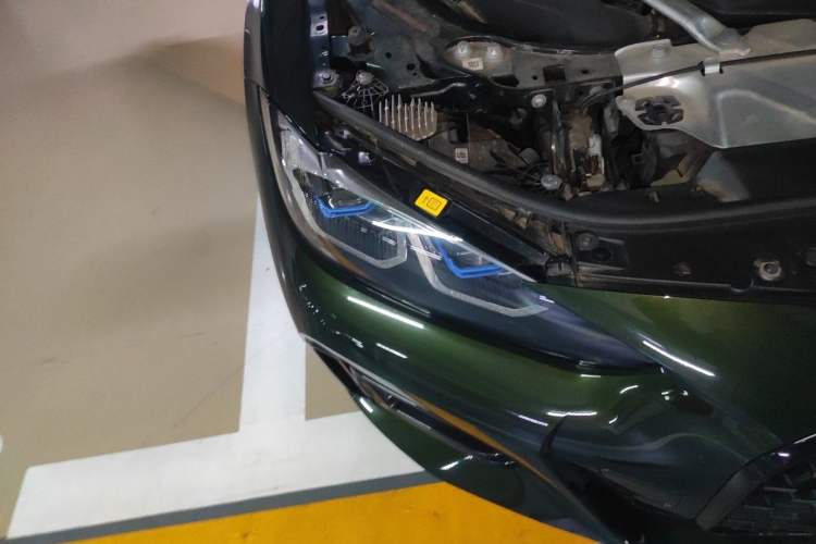 Used BMW 4 Series 2023 425i Gran Coupe M Sport Night Edition Package Right Front Headlight