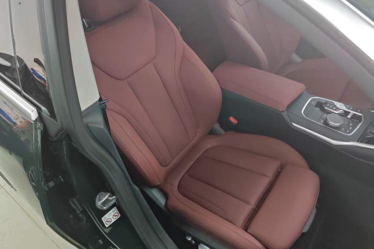 Used BMW 4 Series 2023 425i Gran Coupe M Sport Package Right Front Seat