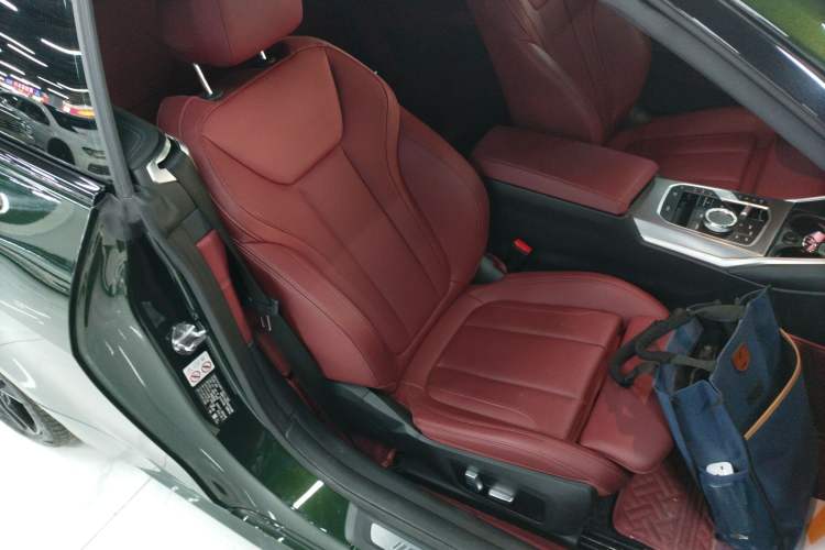 Used BMW 4 Series 2023 425i Convertible M Sport Night Edition Package Right Front Seat