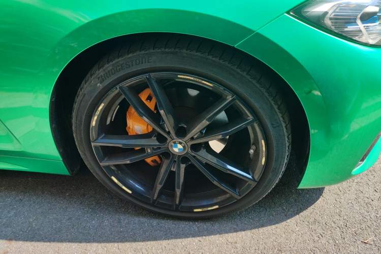 Used BMW 4 Series 2023 425i M Sport Night Edition Right Front Wheel Hub