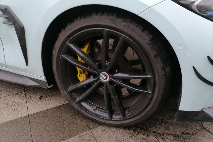 Used BMW 4 Series 2023 425i M Sport Night Edition Right Front Wheel Hub