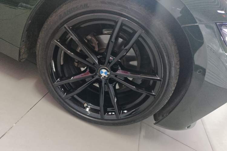 Used BMW 4 Series 2023 425i M Sport Night Edition Right Front Wheel Hub