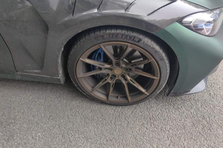 Used BMW 4 Series 2023 430i M Sport Night Edition Right Front Wheel Hub