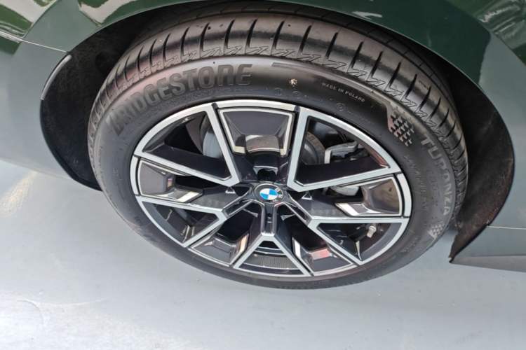Used BMW 4 Series 2023 425i Gran Coupe M Sport Package Right Rear Wheel Hub