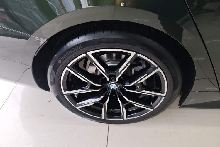 Used BMW 4 Series 2023 425i Gran Coupe M Sport Night Edition Package Right Rear Wheel Hub
