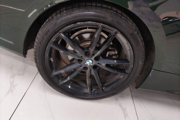 Used BMW 4 Series 2023 425i Convertible M Sport Night Edition Package Right Rear Wheel Hub