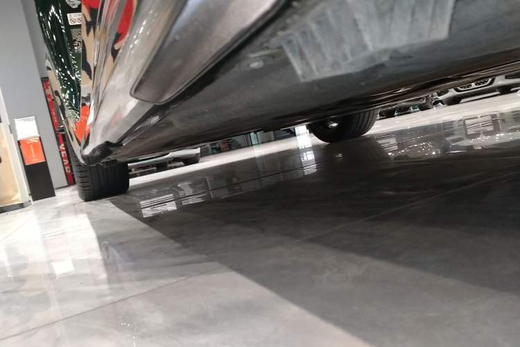 Used BMW 4 Series 2023 430i M Sport Night Edition Right Side Sill