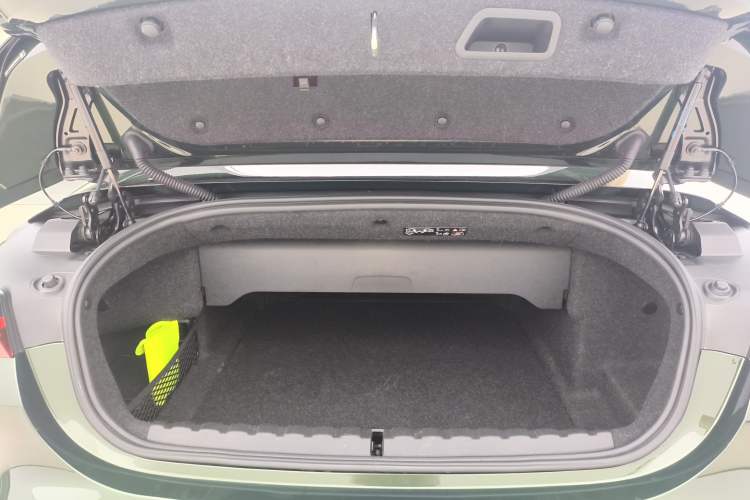 Used BMW 4 Series 2023 425i Convertible M Sport Night Edition Package Trunk