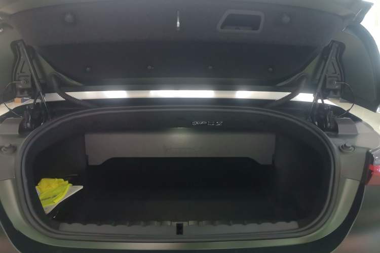 Used BMW 4 Series 2023 430i Convertible M Sport Night Edition Package Trunk