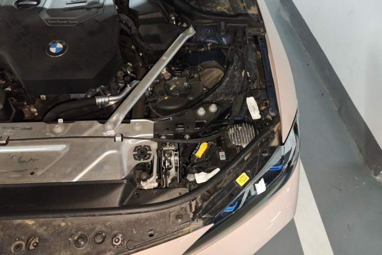 Used BMW 4 Series 2023 425i M Sport Night Edition Engine Bay Left