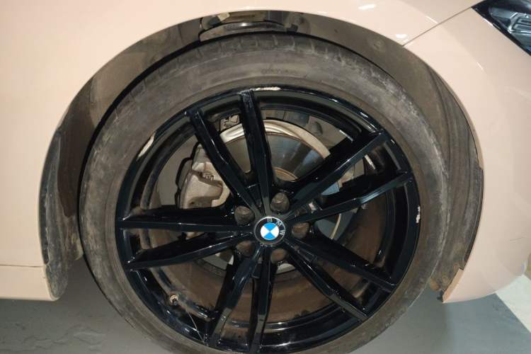 Used BMW 4 Series 2023 425i M Sport Night Edition Right Front Wheel Hub