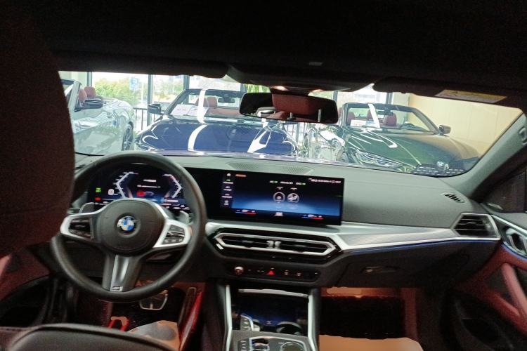 Used BMW 4 Series 2023 425i Convertible M Sport Night Edition Package Center Console