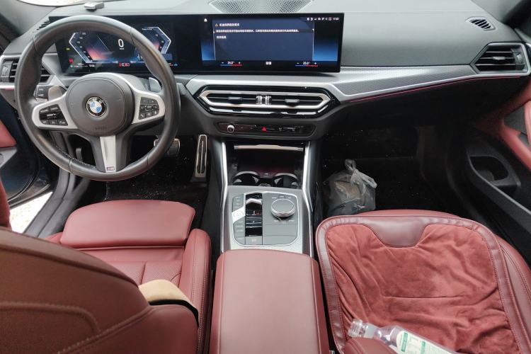 Used BMW 4 Series 2023 425i M Sport Night Edition Center Console
