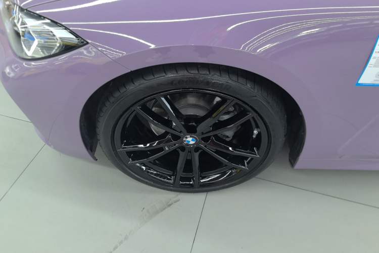 Used BMW 4 Series 2023 425i Convertible M Sport Night Edition Package Left Front Wheel Hub