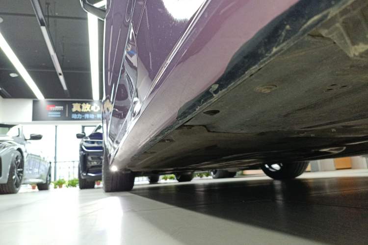 Used BMW 4 Series 2023 425i Convertible M Sport Night Edition Package Left Side Sill
