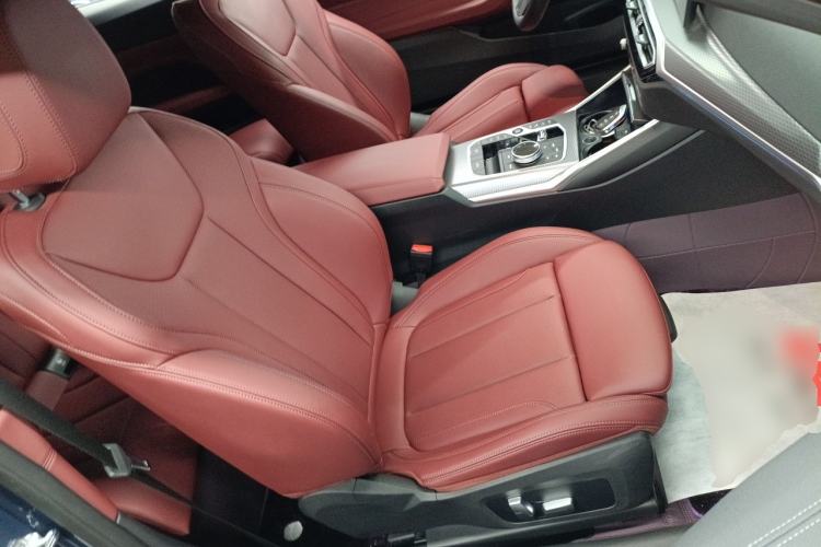 Used BMW 4 Series 2023 425i Convertible M Sport Night Edition Package Right Front Seat