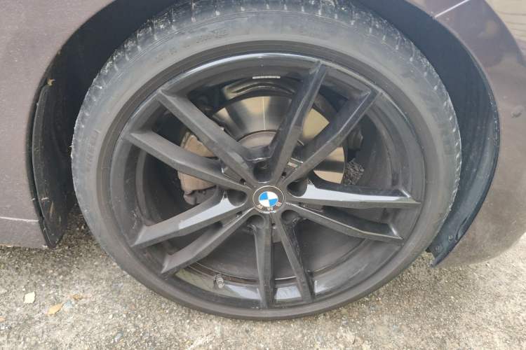 Used BMW 4 Series 2023 425i M Sport Night Edition Right Front Wheel Hub