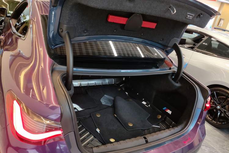 Used BMW 4 Series 2023 425i M Sport Night Edition Trunk