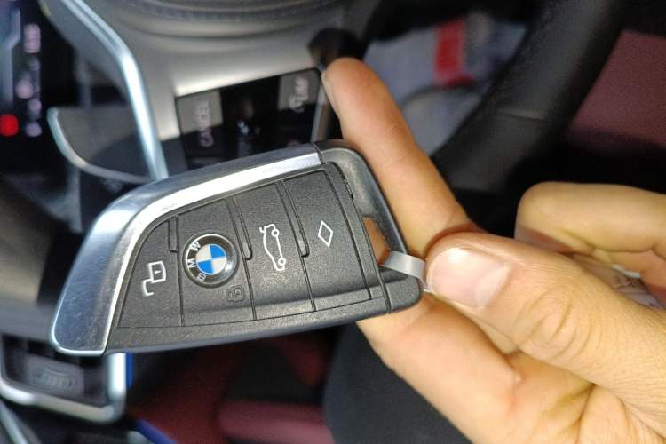 Used BMW 4 Series 2023 425i Convertible M Sport Night Edition Package Vehicle Key