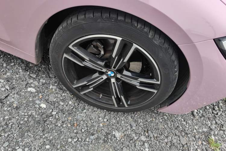 Used BMW 4 Series 2023 425i M Sport Package Right Front Wheel Hub