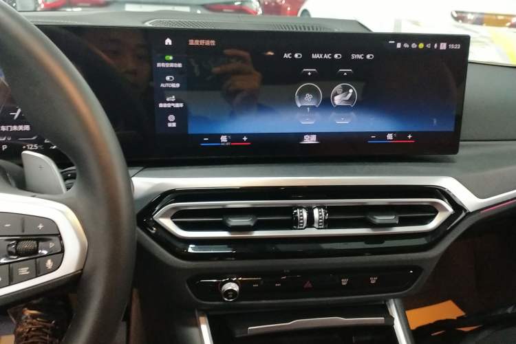 Used BMW 4 Series 2023 425i M Sport Package Audio And AC Panel
